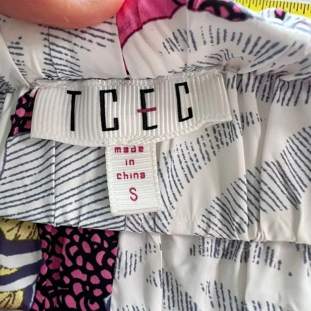 TCEC Women's Multicolor Floral Print Pull On High Waisted‎ Short Size Small - Picture 2 of 5